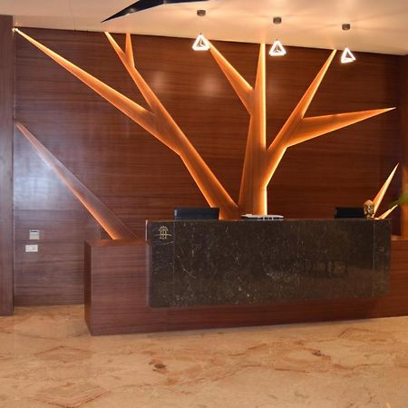 הרידוואר The Forest Hill Hotel מראה חיצוני תמונה