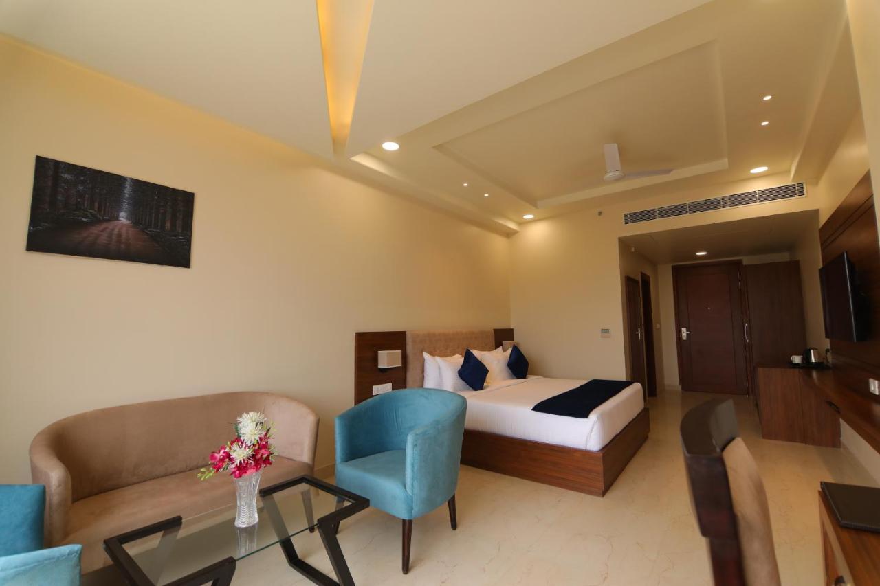 הרידוואר The Forest Hill Hotel מראה חיצוני תמונה