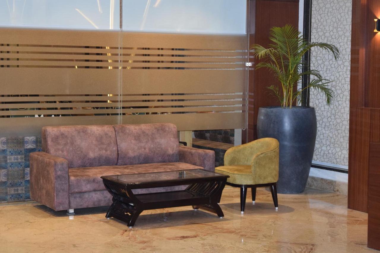 הרידוואר The Forest Hill Hotel מראה חיצוני תמונה